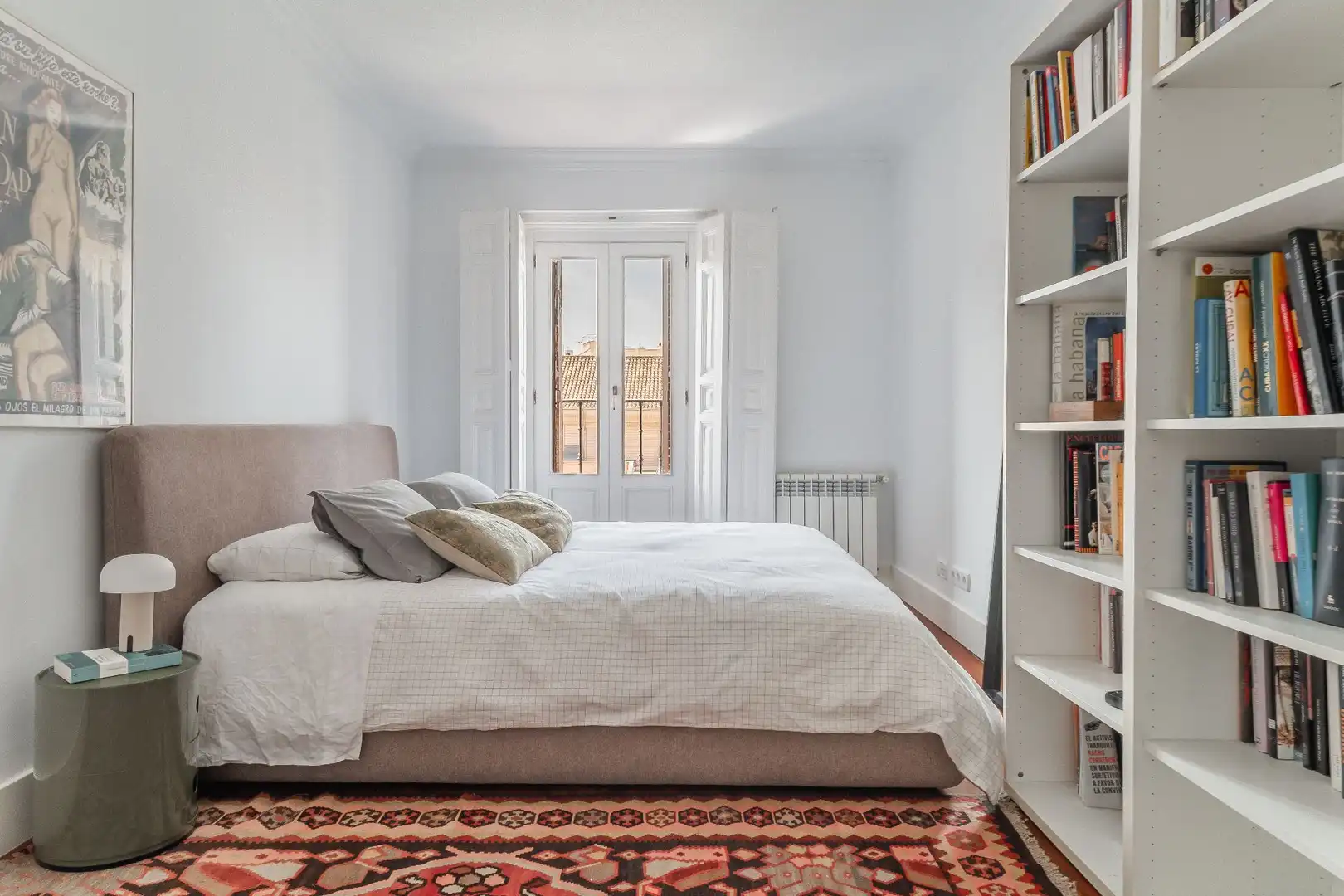Schlafzimmer von Wohnung zur Miete in Madrid mit Klimaanlage und Heizung
