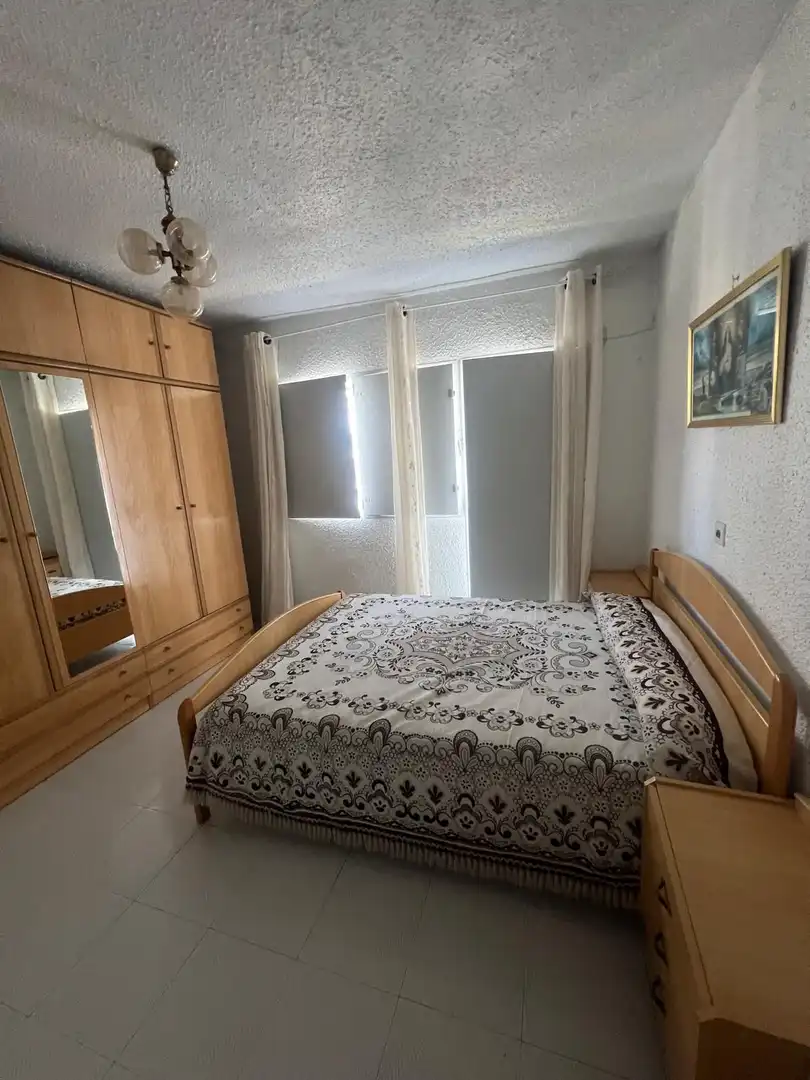 Habitación de Apartamento en venta en Benidorm con Terraza y Amueblado