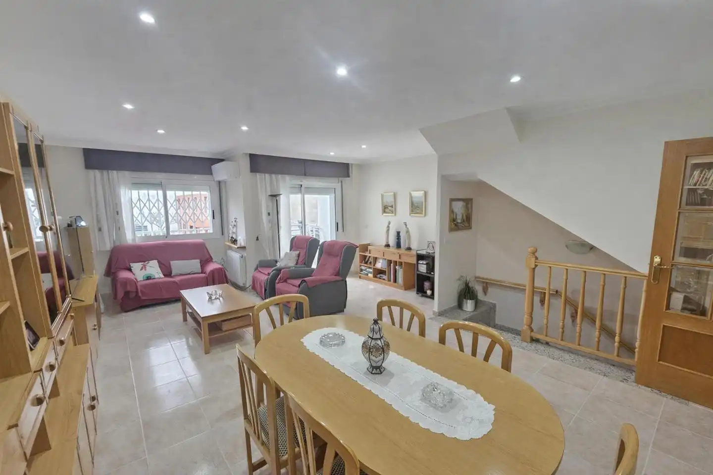 Comedor de Casa adosada en venta en Esparreguera con Aire acondicionado, Calefacción y Jardín privado