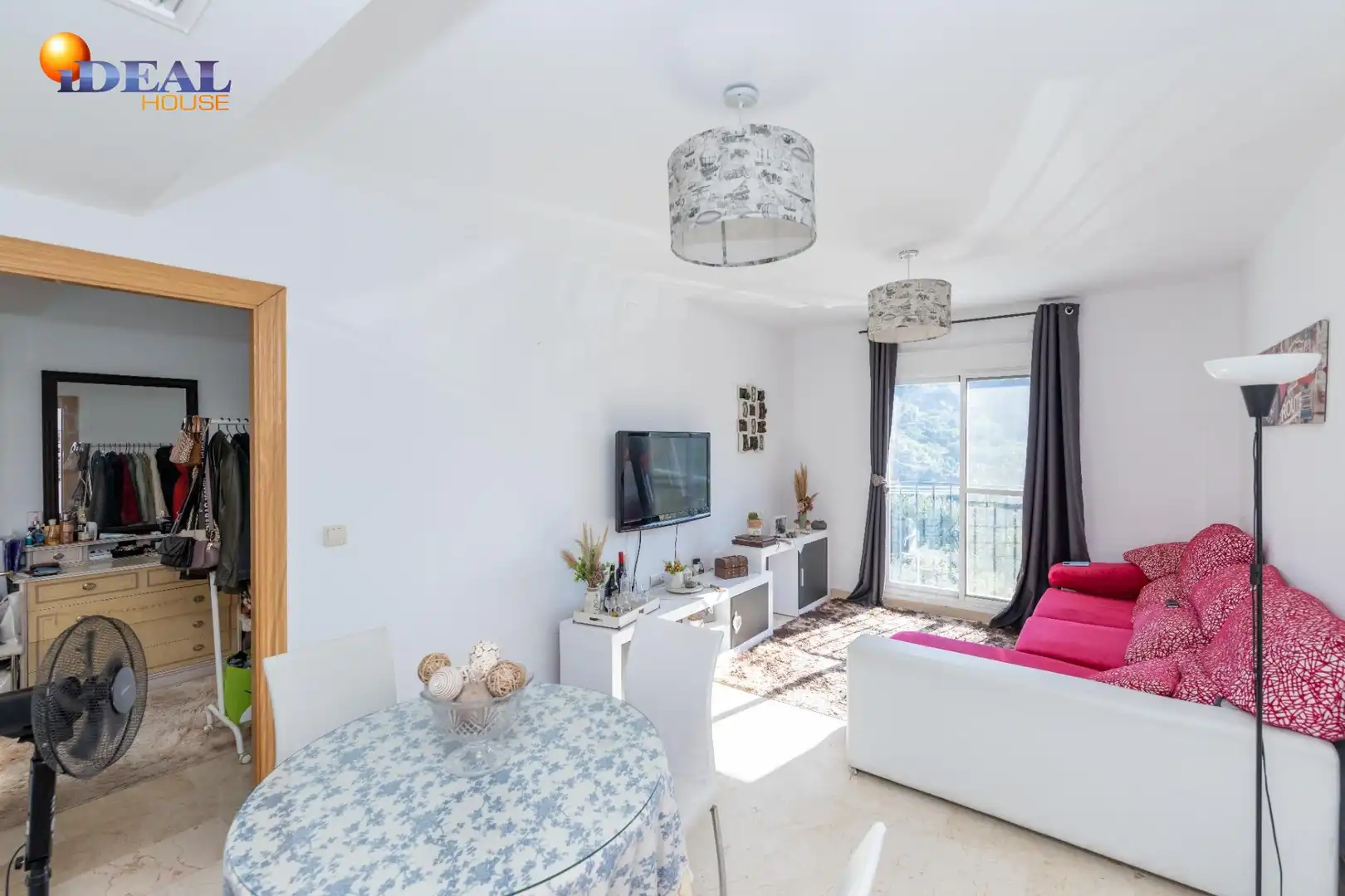 Sala de estar de Piso en venta en Güéjar Sierra, Granada