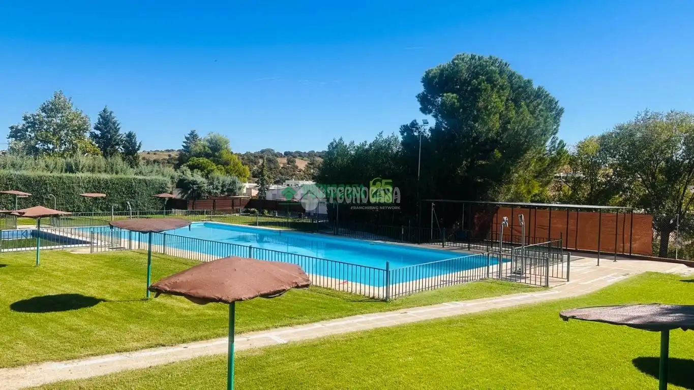 Pis amb piscina en venda a Olías del Rey, imagen 38
