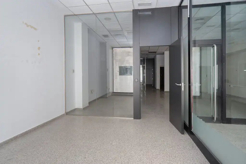 Local comercial de lloguer a C/ Jerónimo Santa Fe, imagen 8
