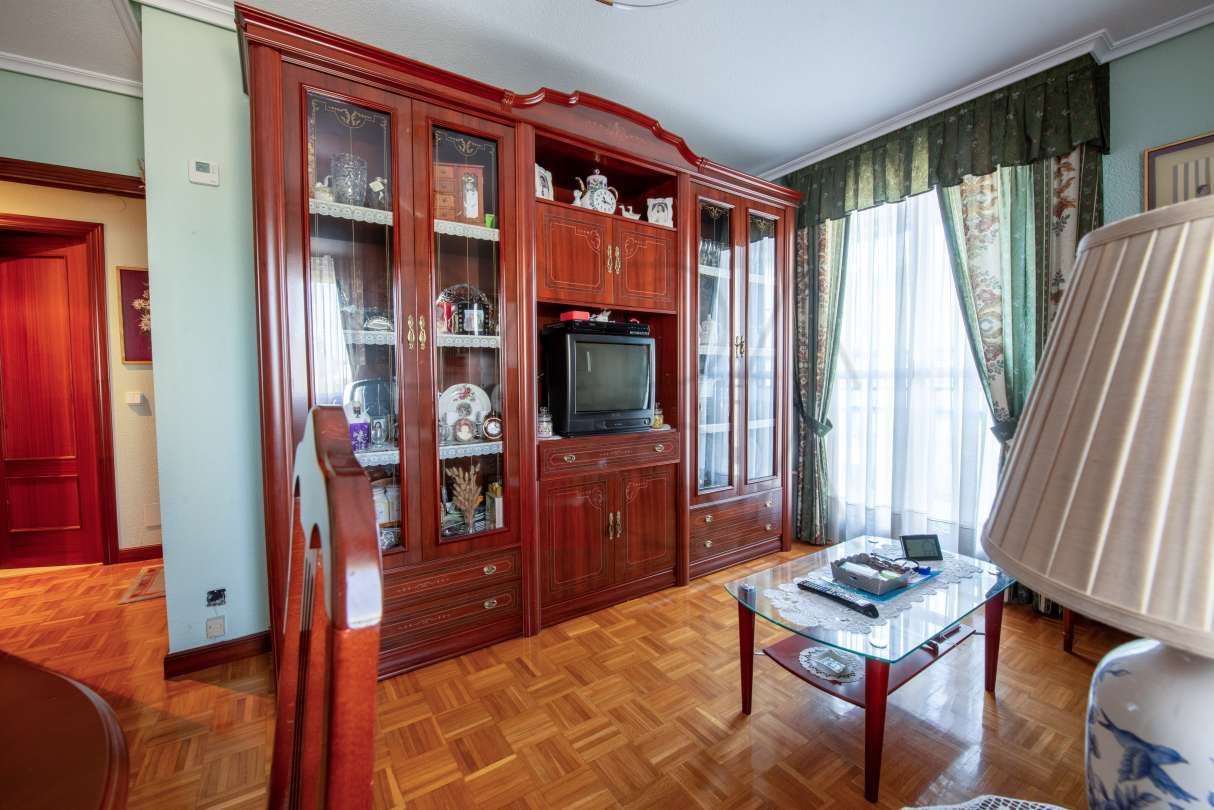 Living room of Flat for sale in Santander  with Heating, Private garden and Furnished