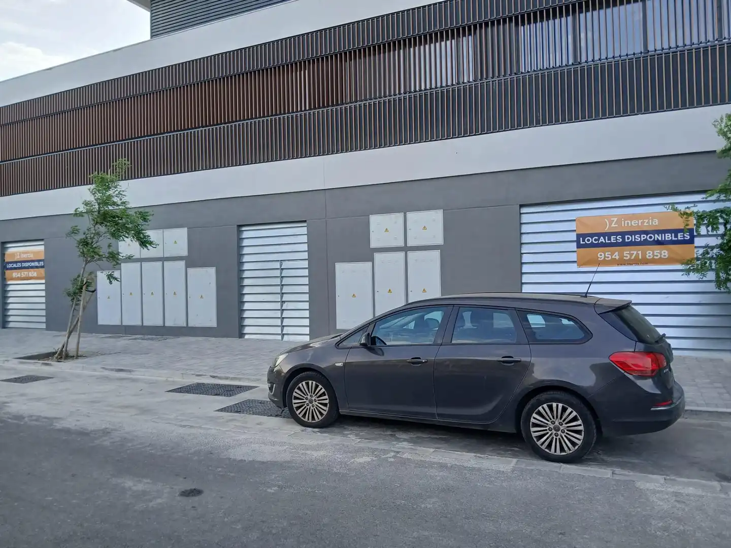 Aparcament de Local en venda en Sevilla