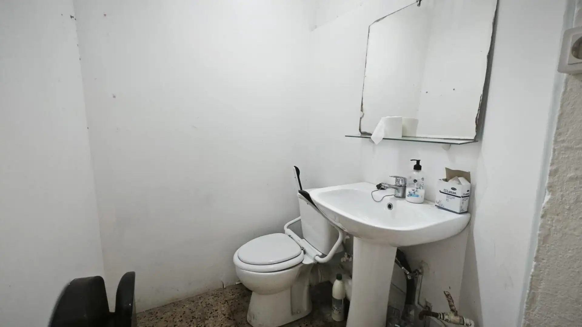 Local en venta en Carrer SALINAS, Vila de Gràcia