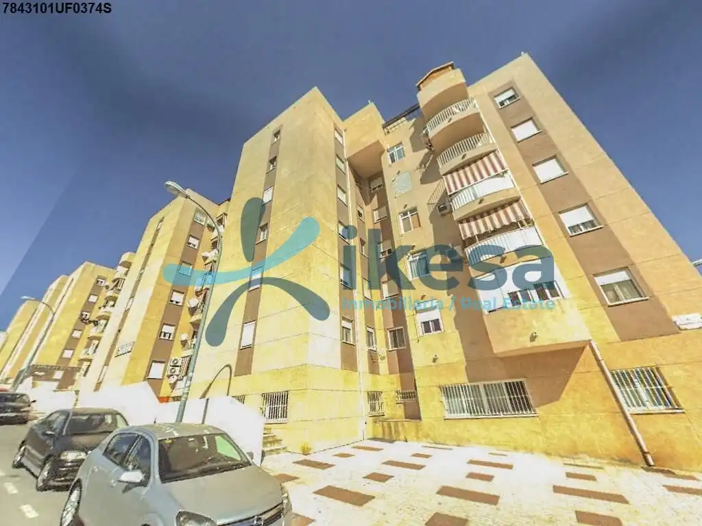 Piso con ascensor en venta en Estepona Pueblo