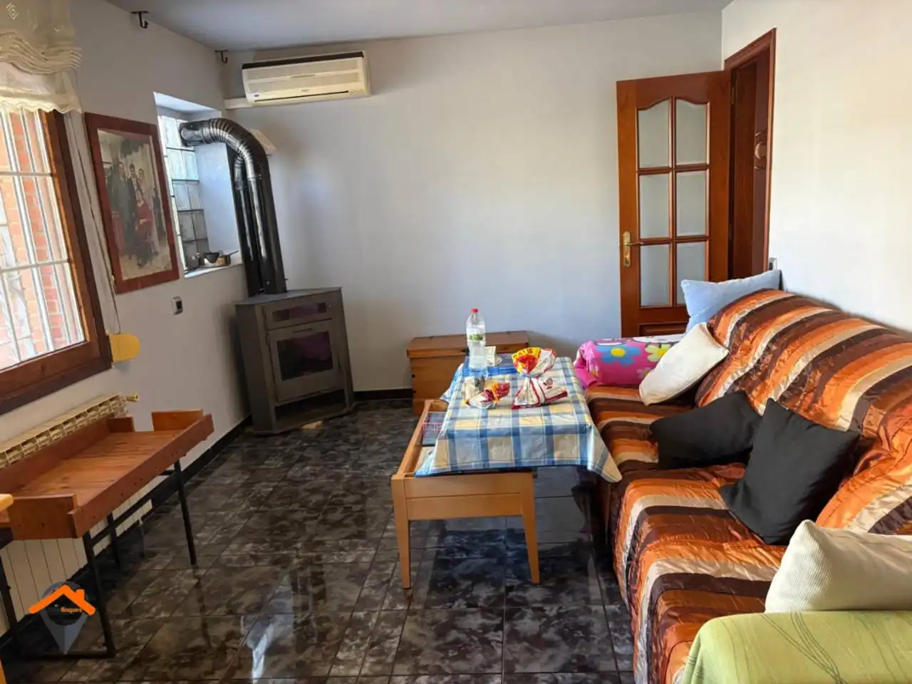 Sala d'estar de Casa o xalet en venda en Castellbisbal amb Aire condicionat, Calefacció i Jardí privat