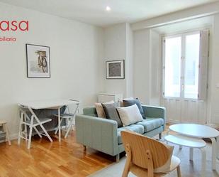 Sala d'estar de Apartament de lloguer en Segovia Capital amb Calefacció i Terrassa