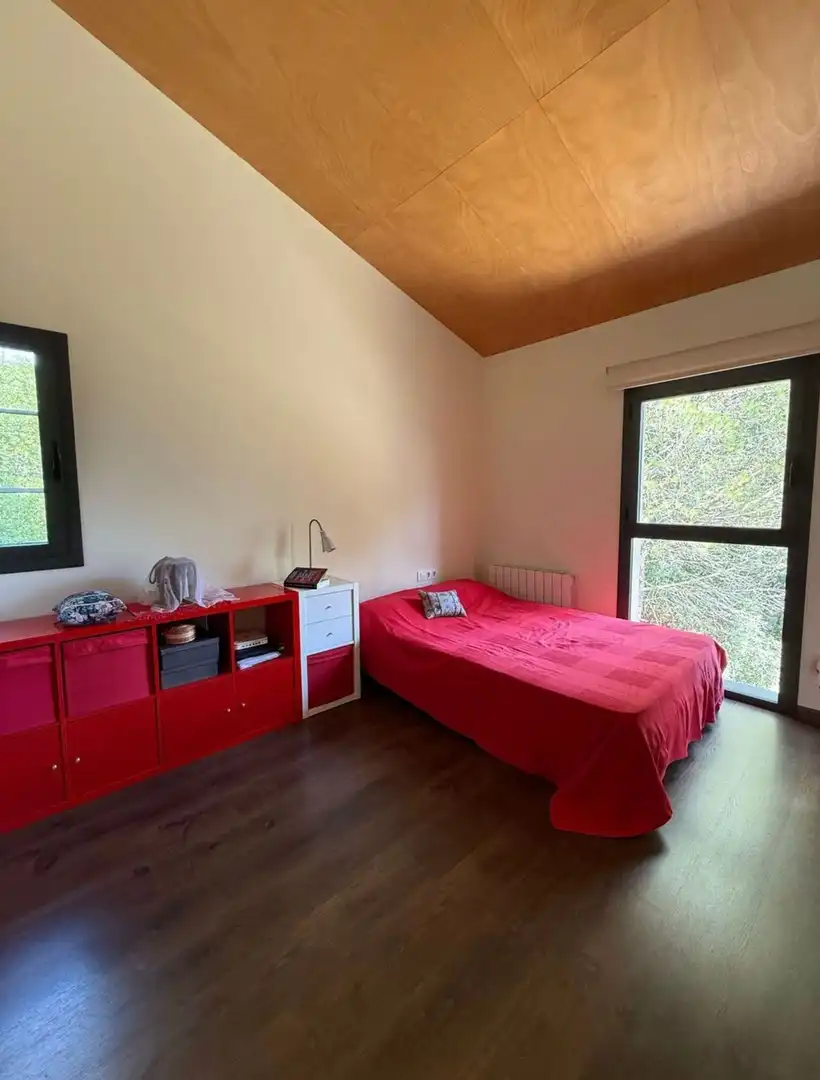 Dormitori de Casa o xalet en venda en Sant Aniol de Finestres amb Aire condicionat, Calefacció i Jardí privat