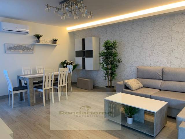 Casa-chalet en Alquiler en Avenida Puerto Deportivo Del en Puerto Marina