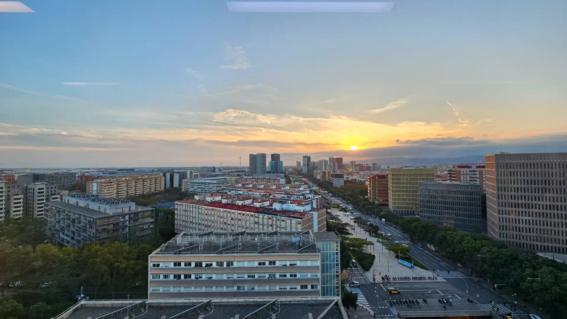 Außenansicht von Büro zur Miete in Barcelona mit Klimaanlage, Heizung und Alarm