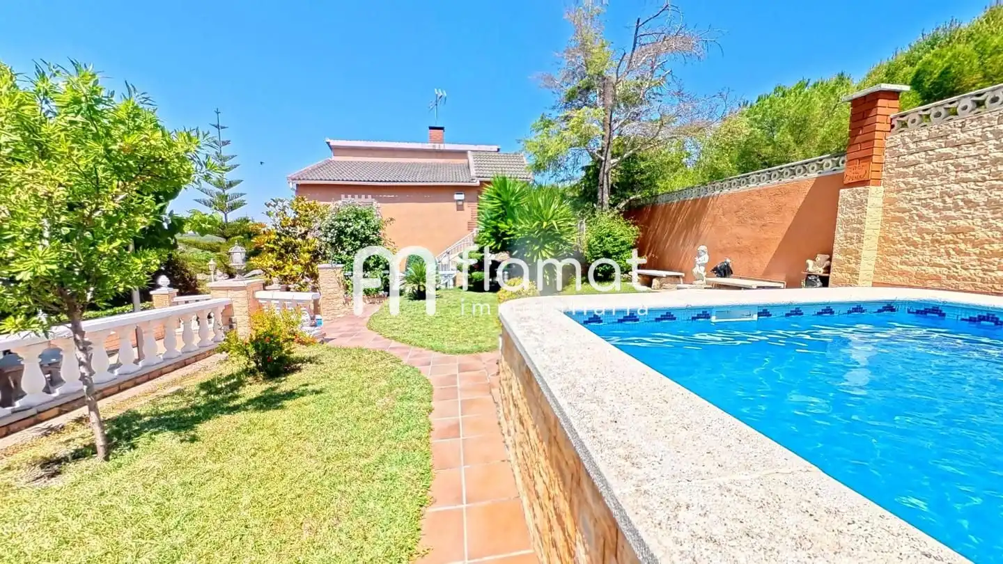 Jardí de Casa o xalet en venda en El Catllar 