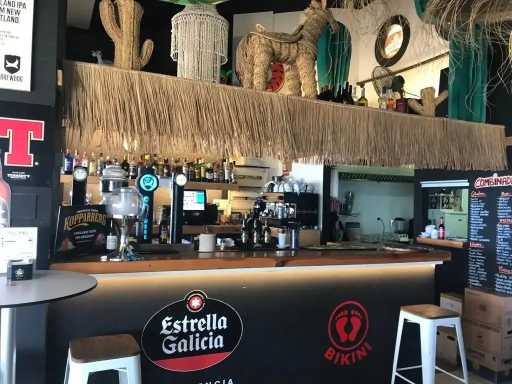 Commercial properties for transfer in Rincón de la Victoria  with Air Conditioner, Terrace and Furnished