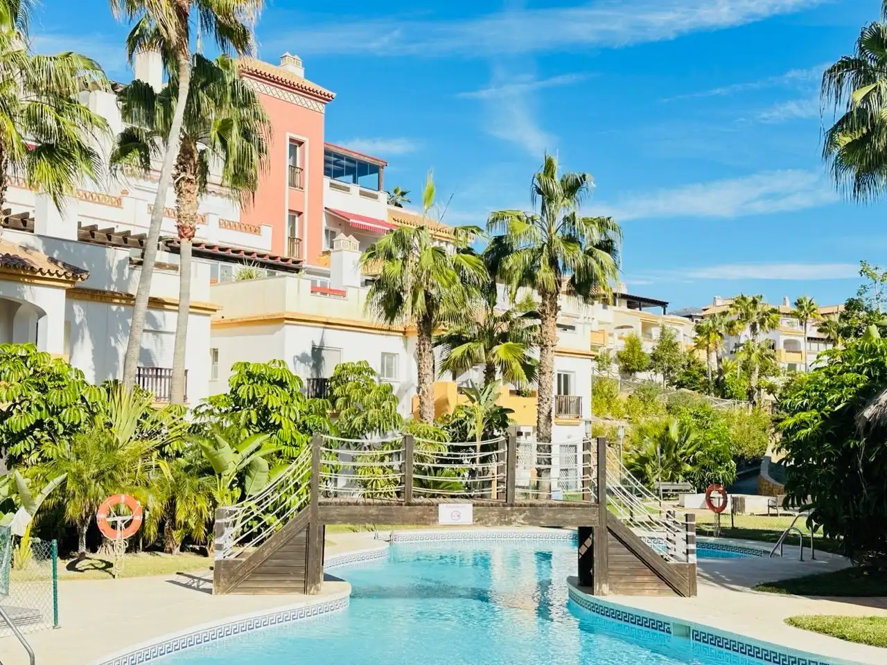 Exterior view of Flat for sale in Vélez-Málaga  with Air Conditioner, Heating and Storage room