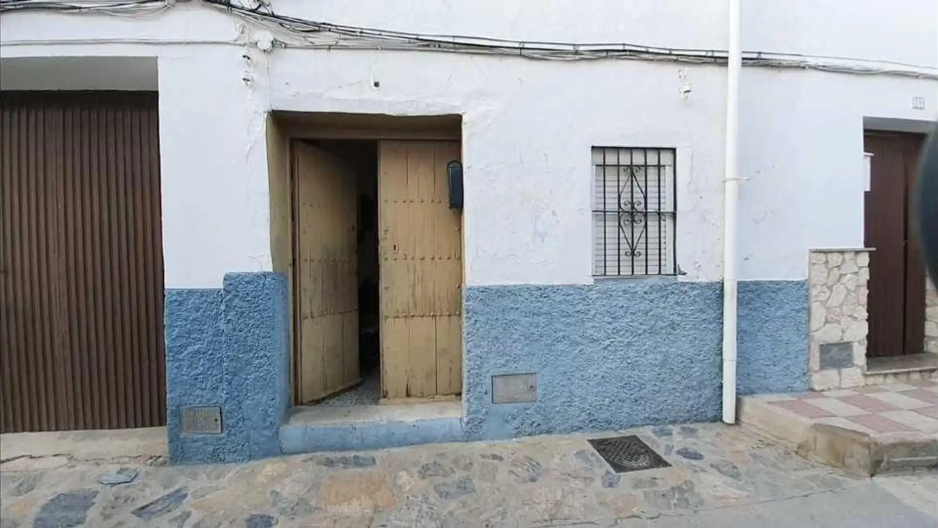 Exterior view of Country homes for sale in Yunquera  with Private garden and Terrace