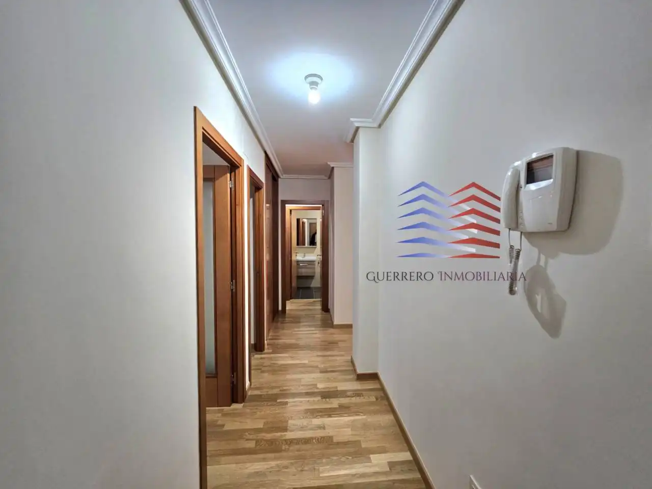 Wohnung zur Miete in Ourense Capital  mit Heizung, Parkett und Abstellraum