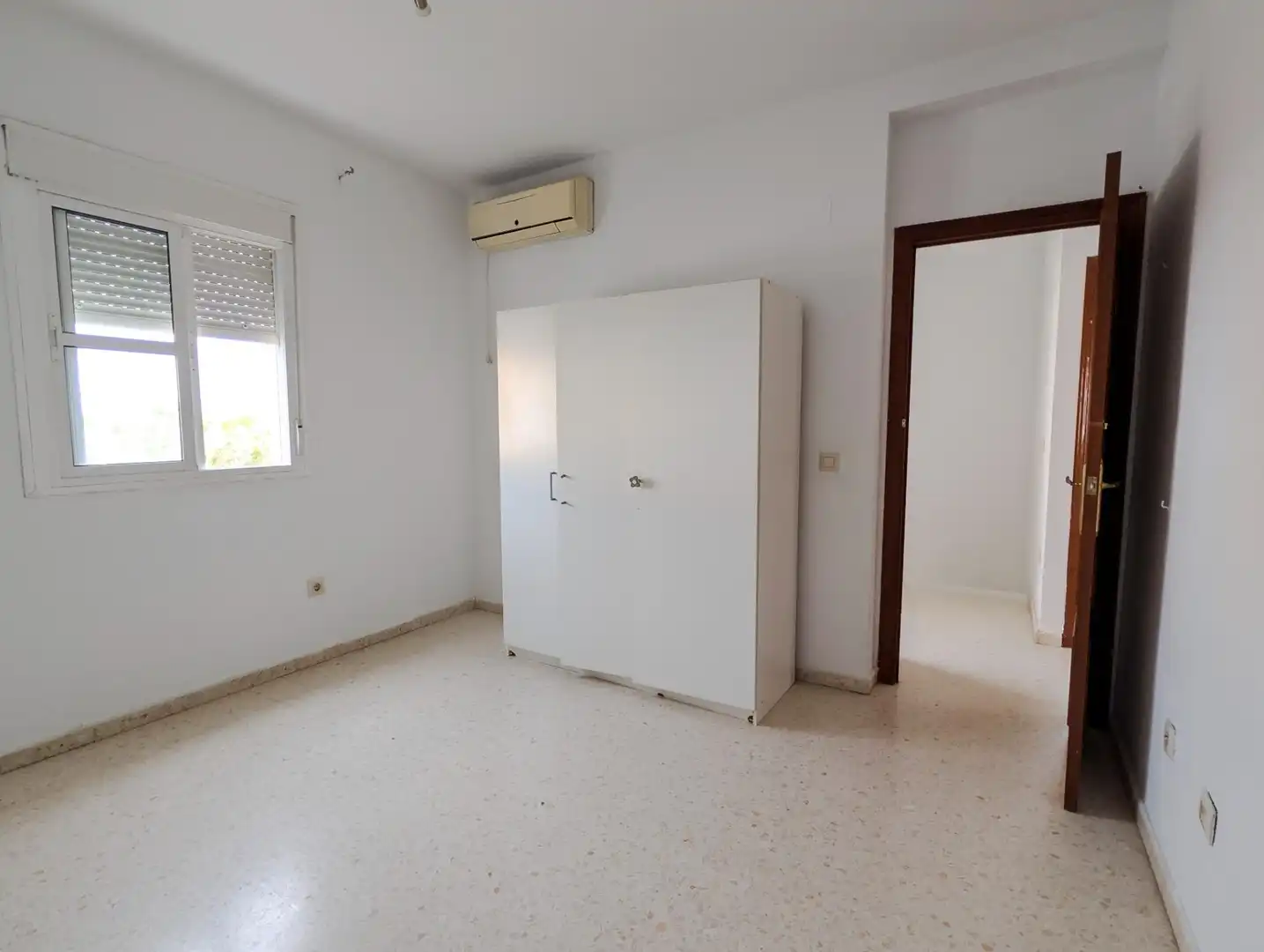 Casa amb jardí en venda a Sanlúcar la Mayor, imagen 12