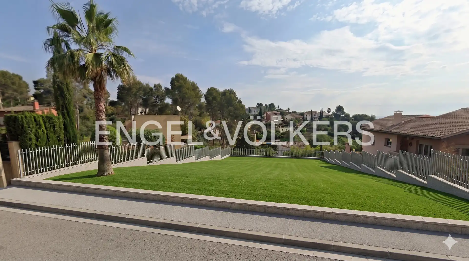 Terreny residencial en venda a Pallejà