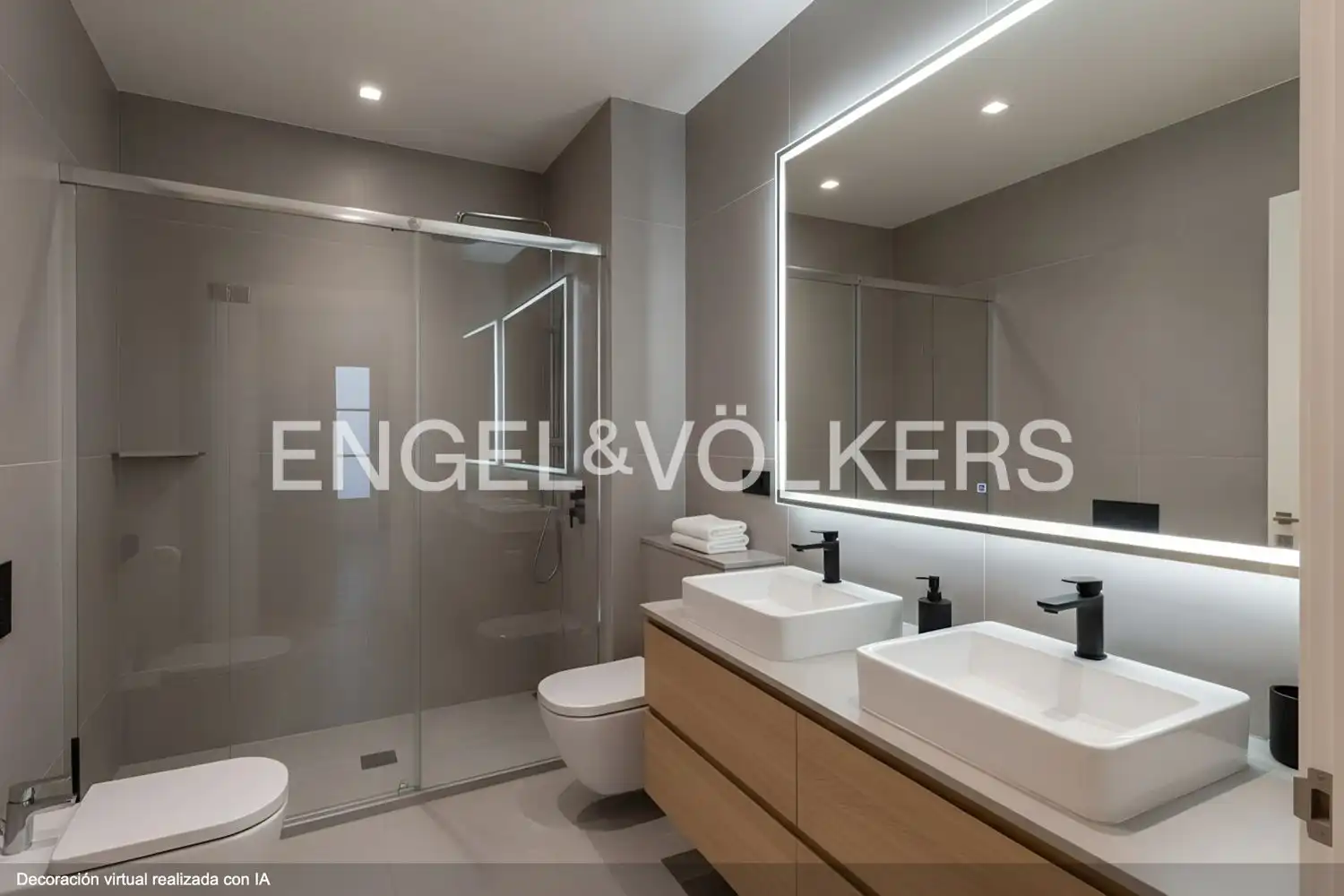 Baño de Piso en venta en Valencia con Aire acondicionado, Calefacción y Balcón