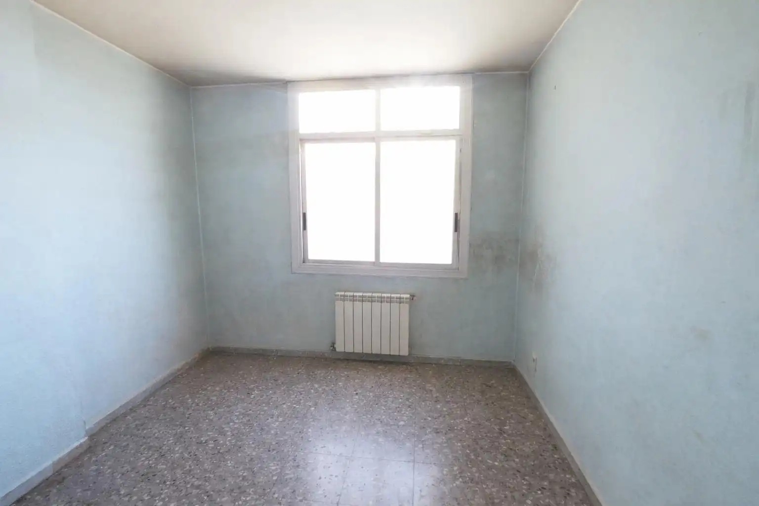 Bedroom of Flat for sale in Manresa  with Community pool