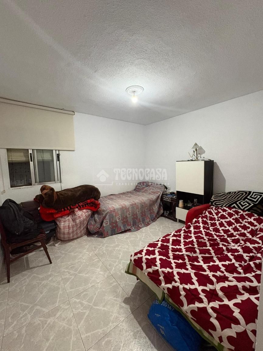 Bedroom of Flat for sale in  Madrid Capital