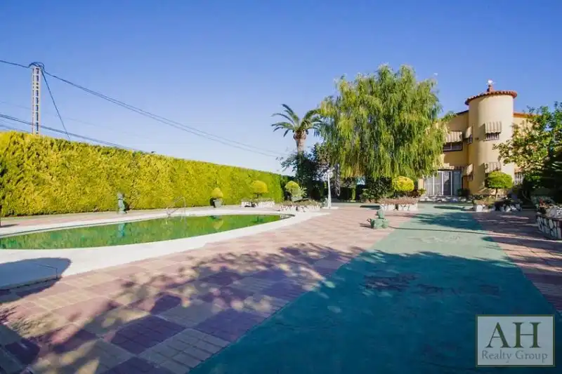 Casa en venta en Pueblo - Urbanizaciones, imagen 2