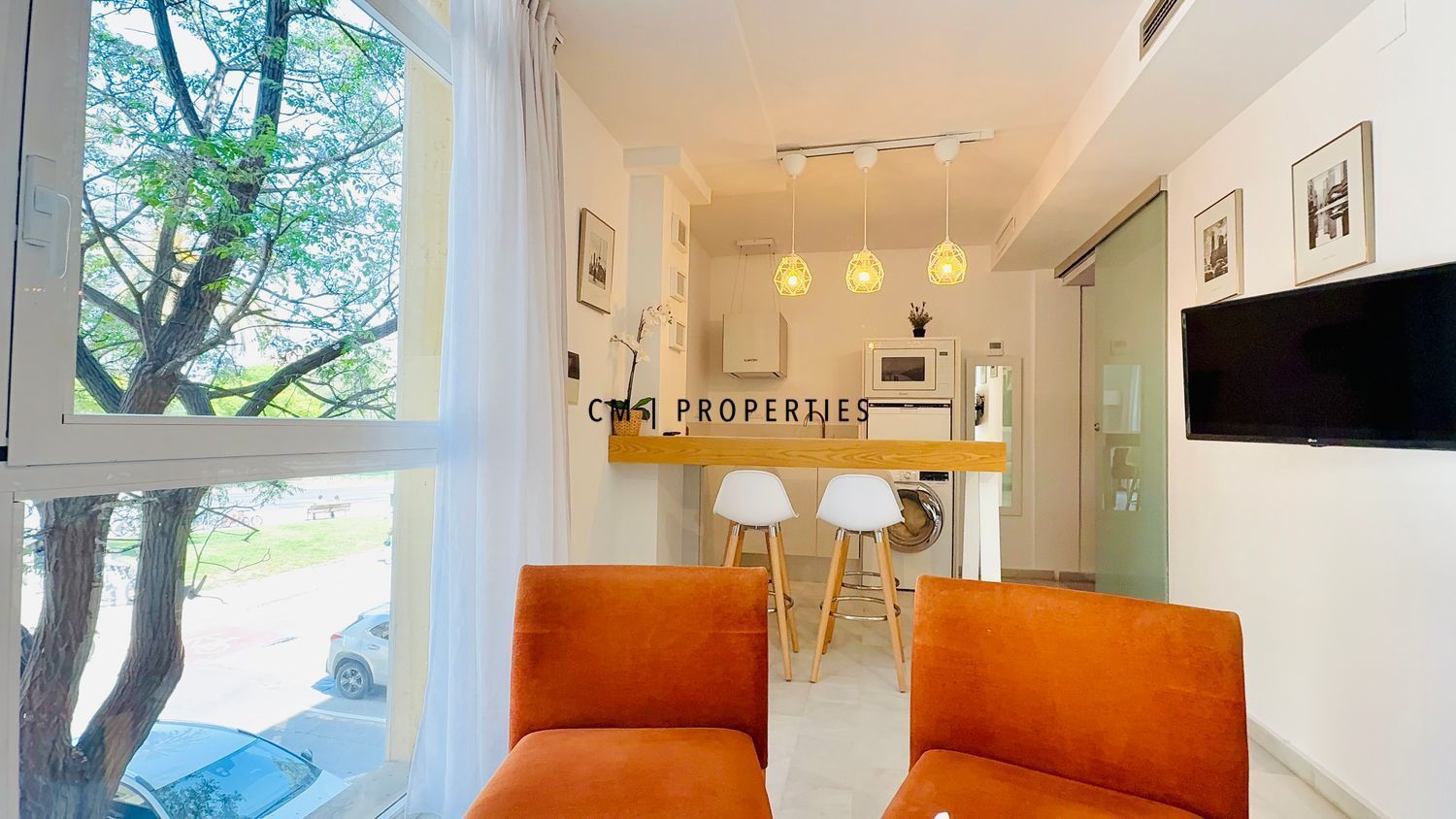 Exterior view of Flat to rent in  Valencia Capital  with Air Conditioner, Heating and Furnished