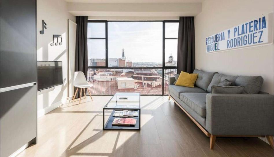 Photo 1 of Study to share in Sol, Madrid