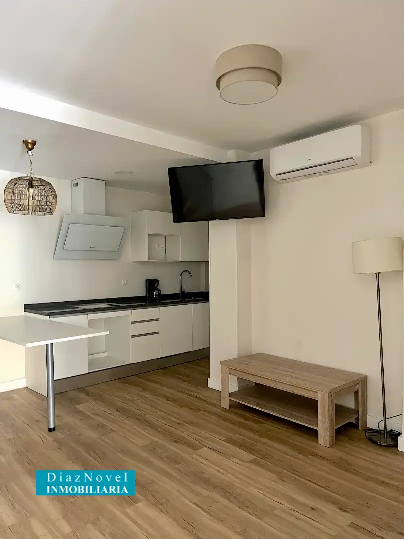 Cocina de Local en venta en Málaga con Aire acondicionado, Calefacción y Parquet