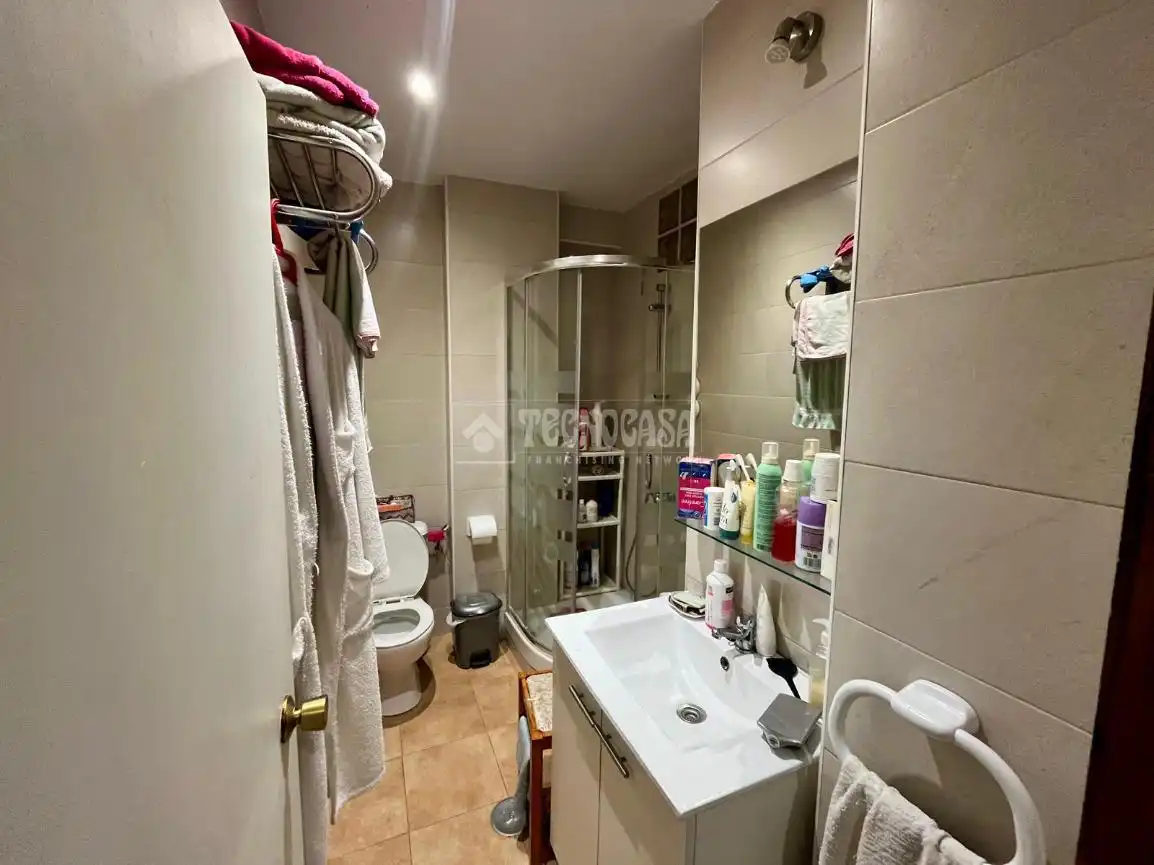 Baño de Piso en venta en Horche con Calefacción y Jardín privado