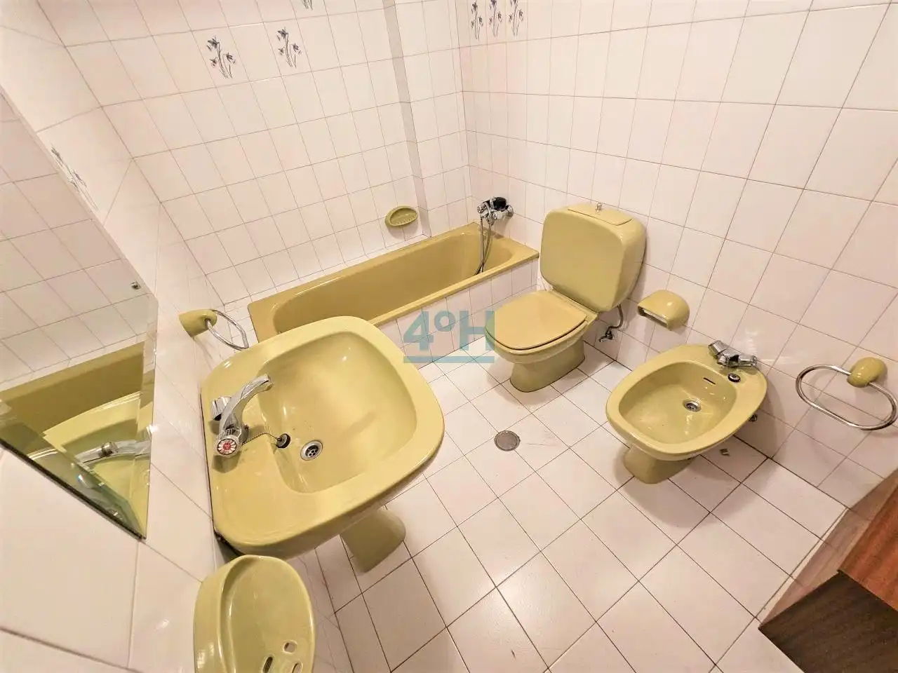 Badezimmer von Wohnung zum Verkauf in Ourense Capital  mit Heizung, Parkett und Terrasse