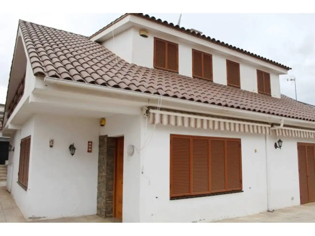 Vista exterior de Casa o chalet en venta en Polinyà con Aire acondicionado, Calefacción y Terraza