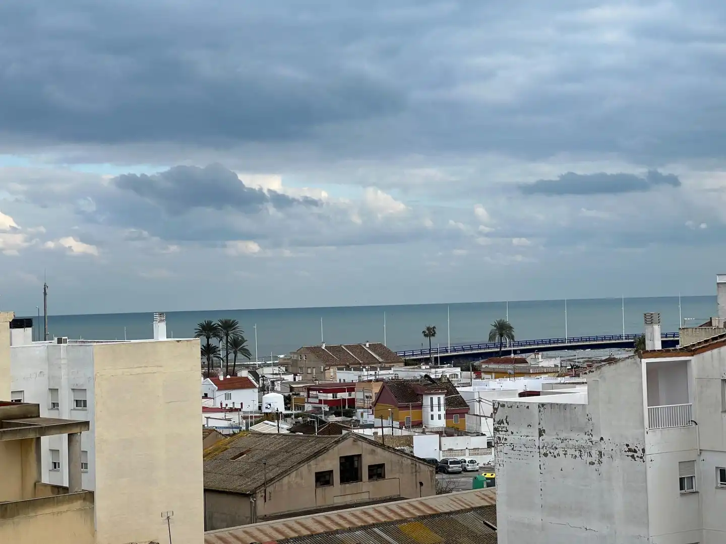 Vista exterior de Traster en venda en Gandia