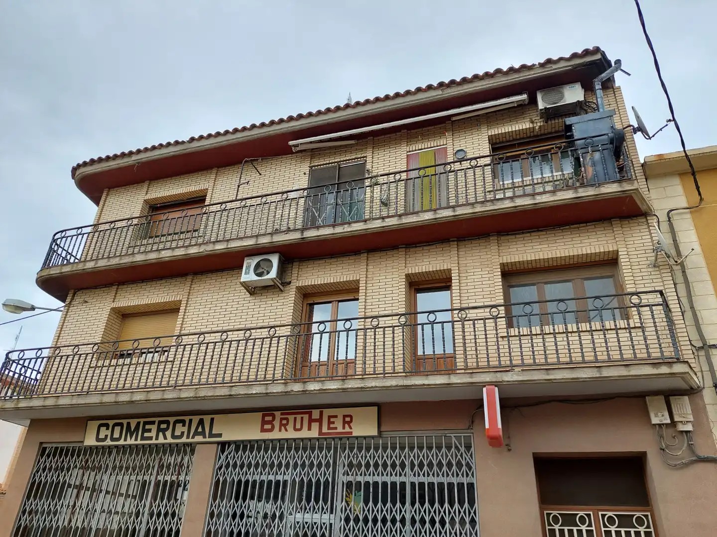 Vista exterior de Piso en venta en Tauste con Balcón