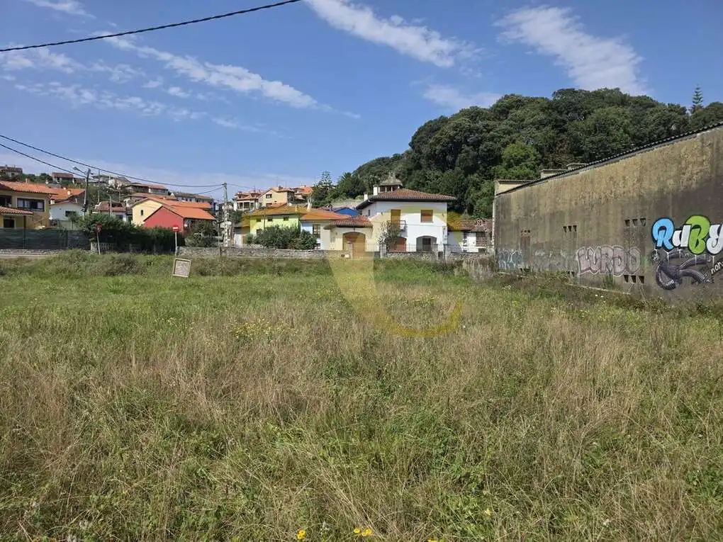 Residencial en venda en Llanes
