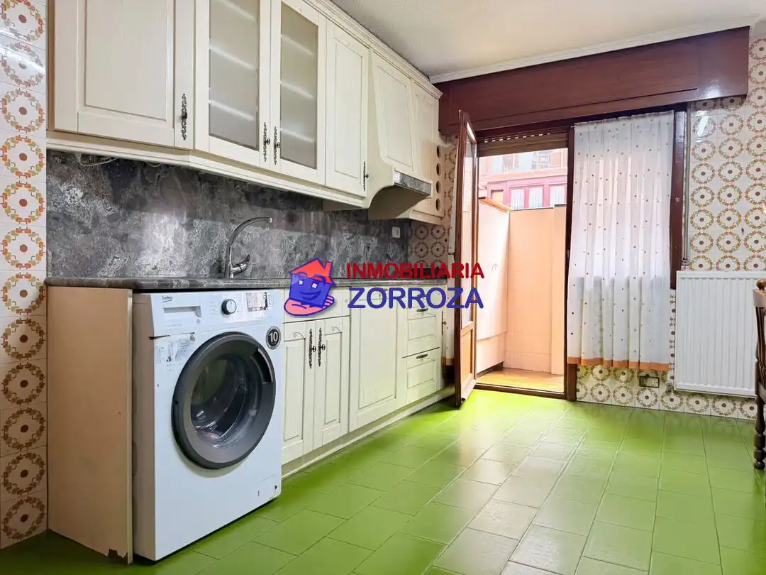Kitchen of Flat for sale in Bilbao   with Heating, Storage room and Balcony