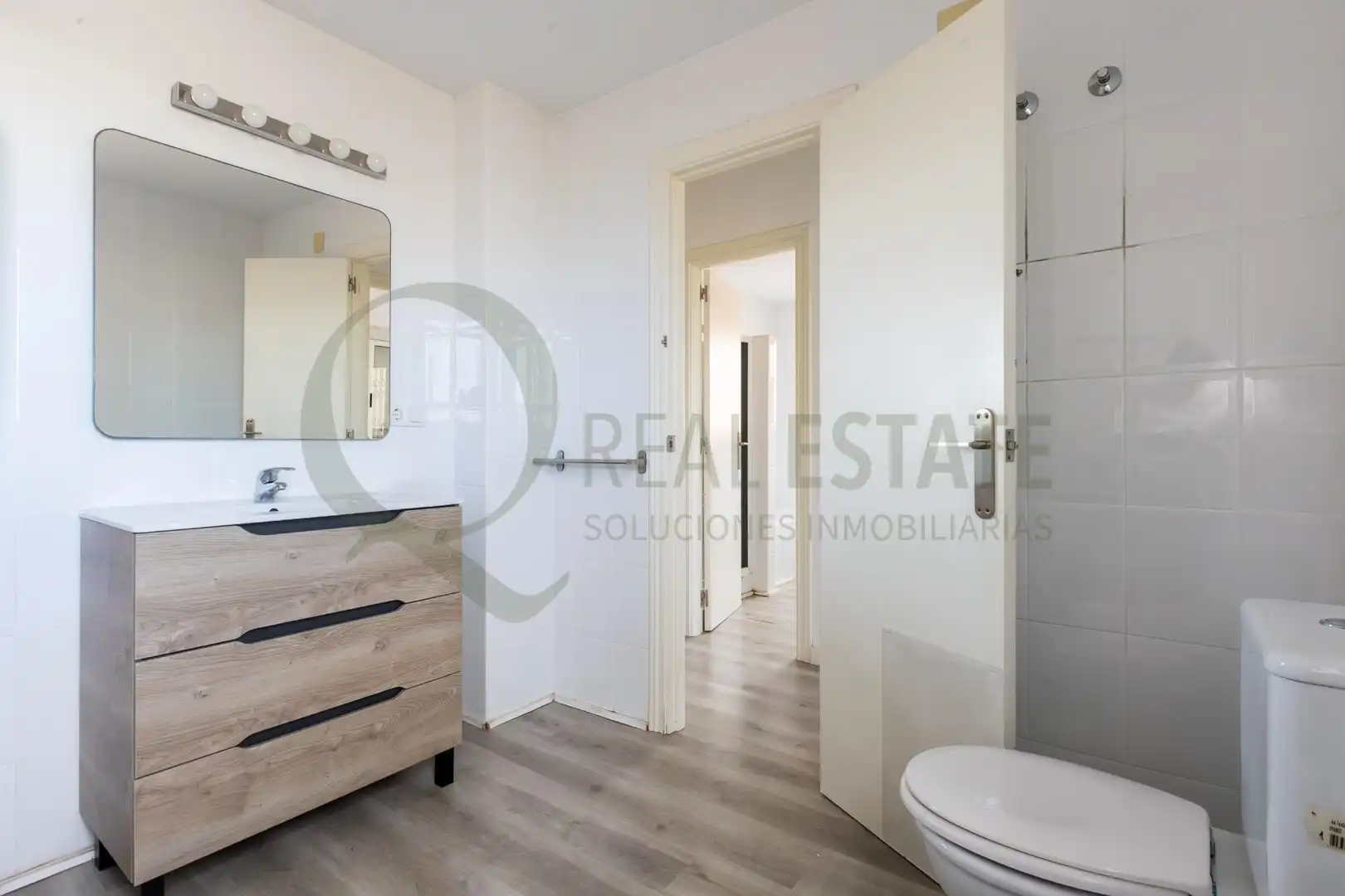 Baño de Casa o chalet en venta en Alicante / Alacant con Jardín privado, Terraza y Trastero