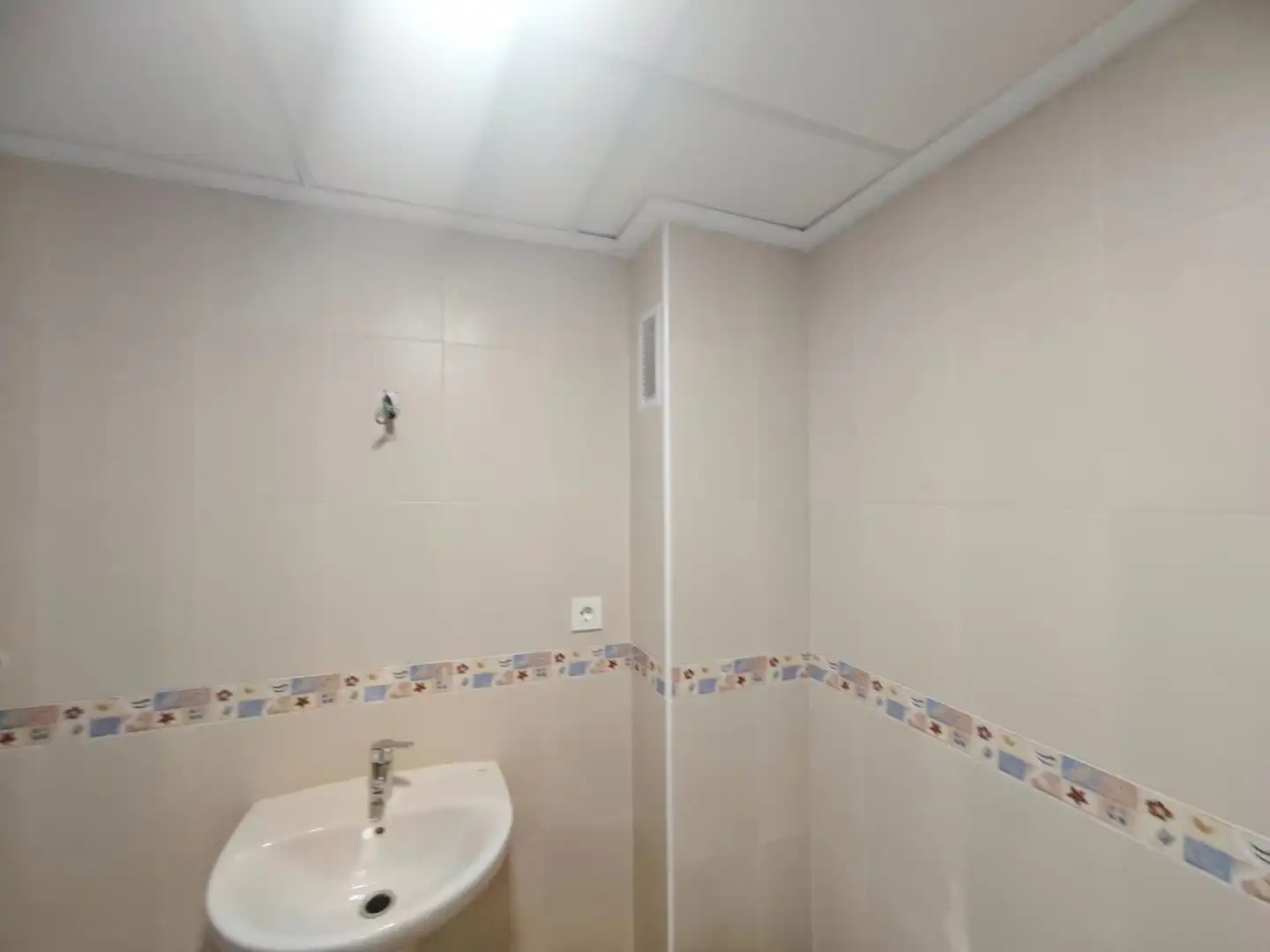 Bathroom of Flat for sale in Murcia  with Storage room and Balcony