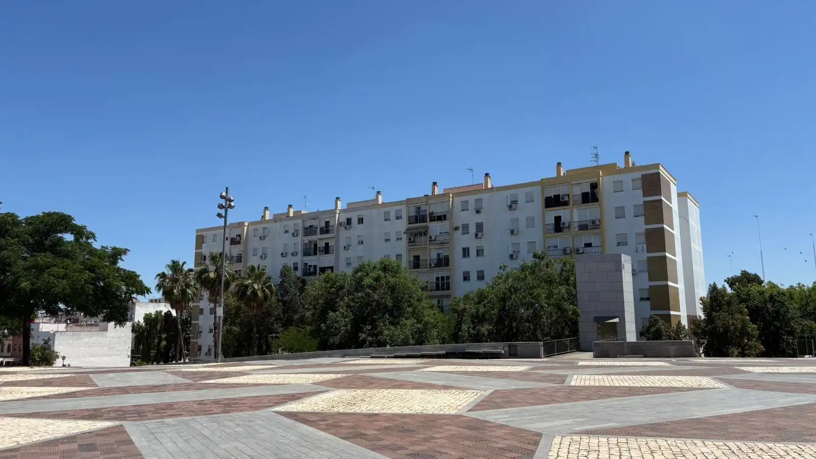 Vista exterior de Pis per a compartir en Sevilla amb Aire condicionat i Moblat