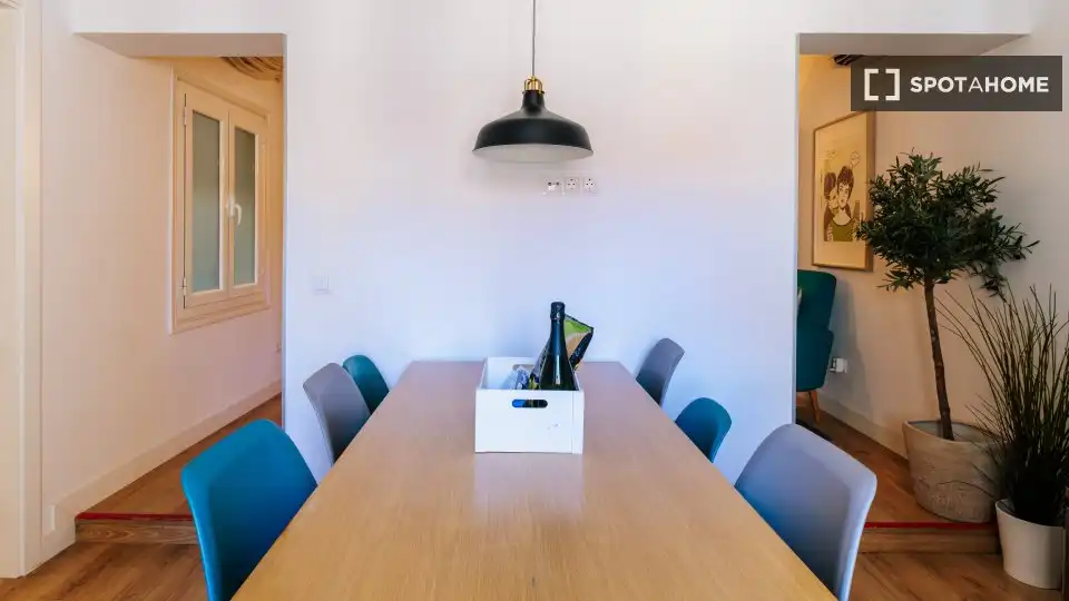 Appartamento con terrazza in affitto a Centro, imagen 3