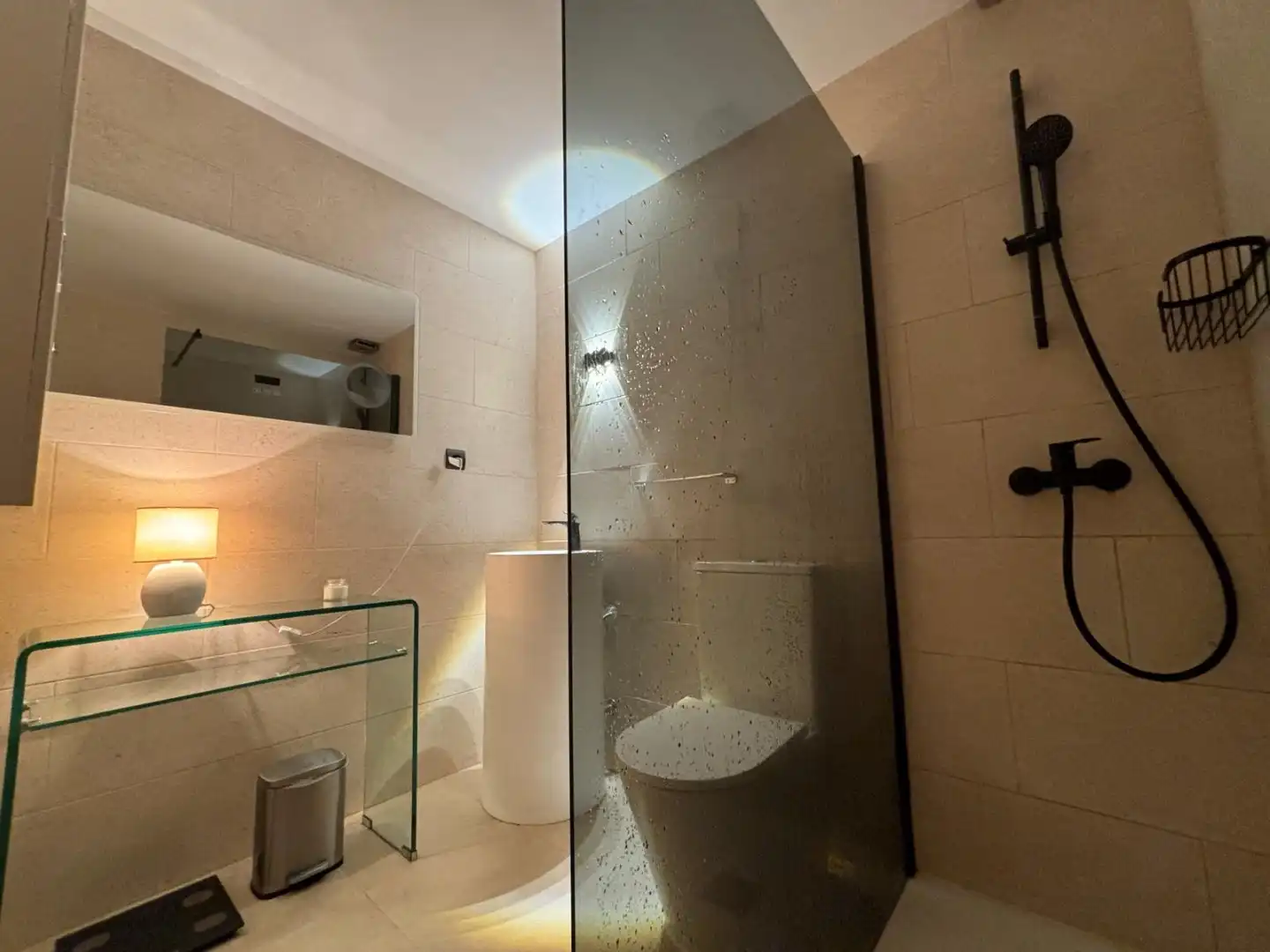 Baño de Casa adosada en venta en Marbella con Aire acondicionado, Terraza y Balcón