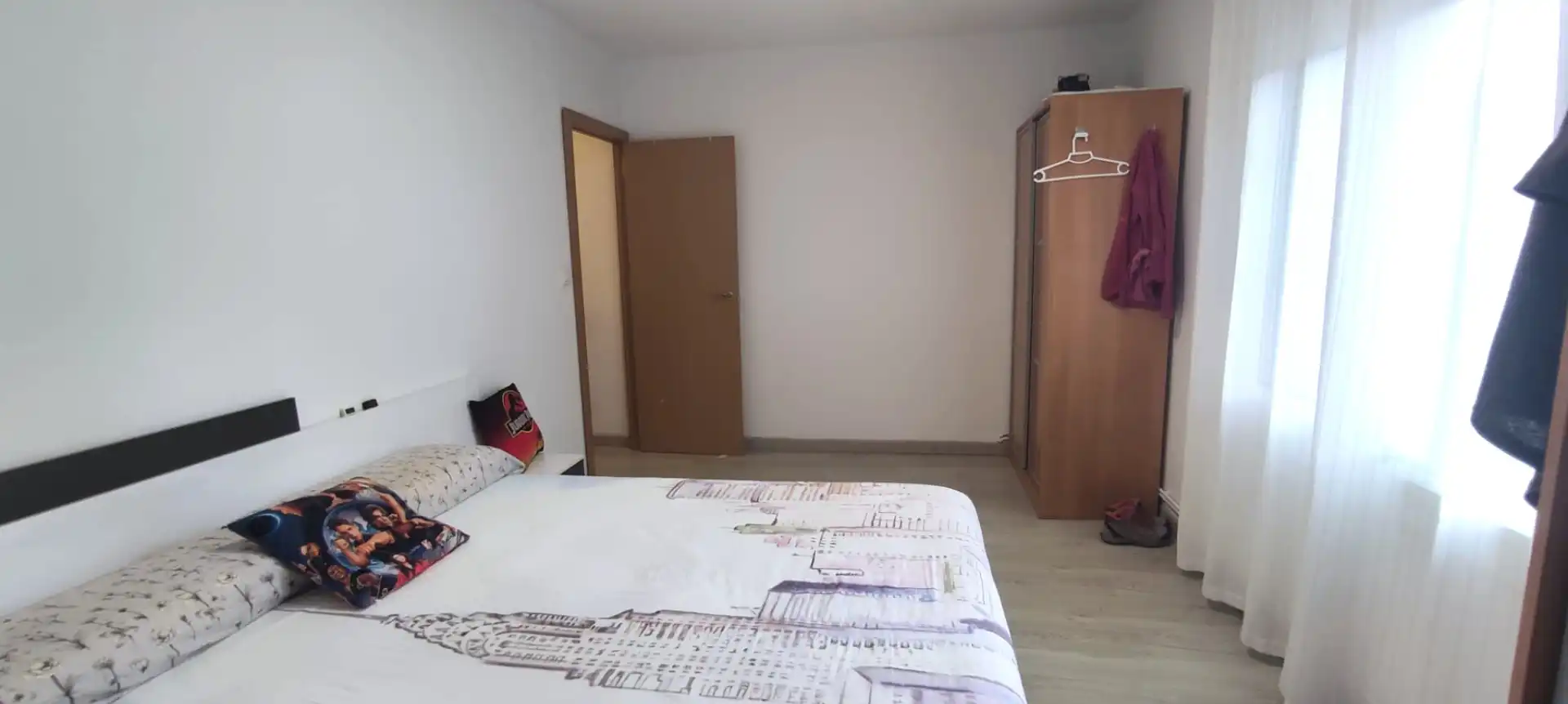 Bedroom of Detached homes for sale in Olot  with Heating, Parquet flooring and Furnished