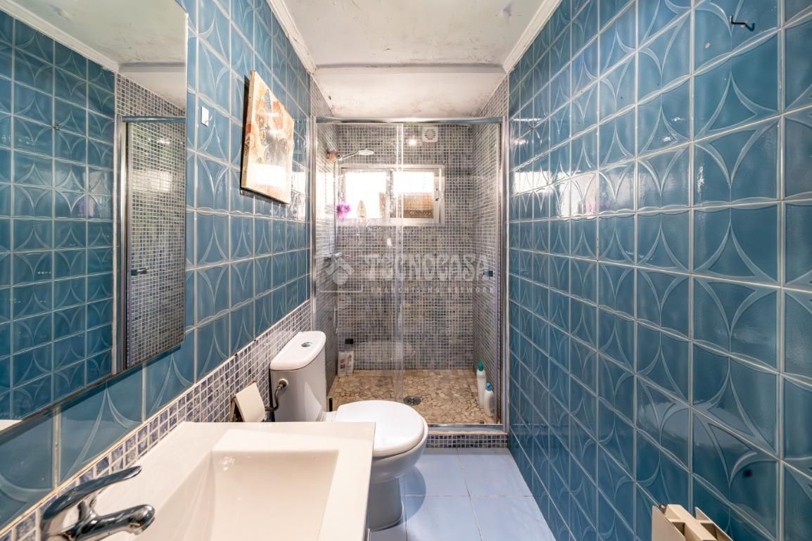 Bathroom of Flat for sale in  Madrid Capital