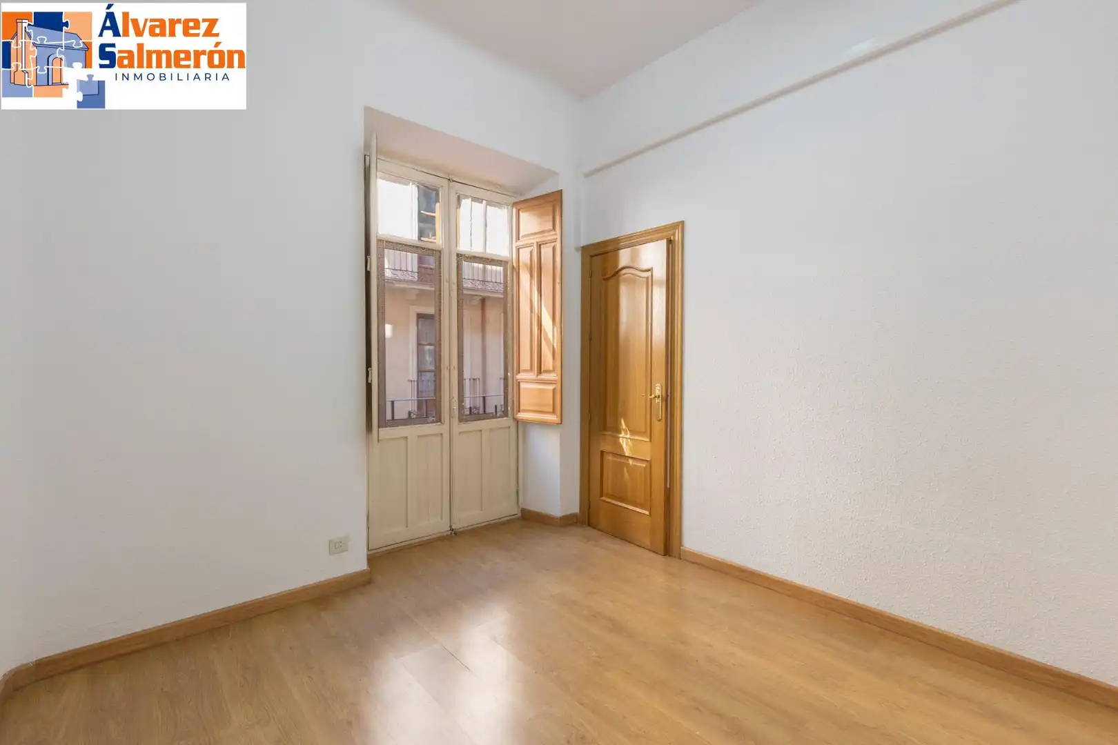 Habitación de Piso en venta en Granada
