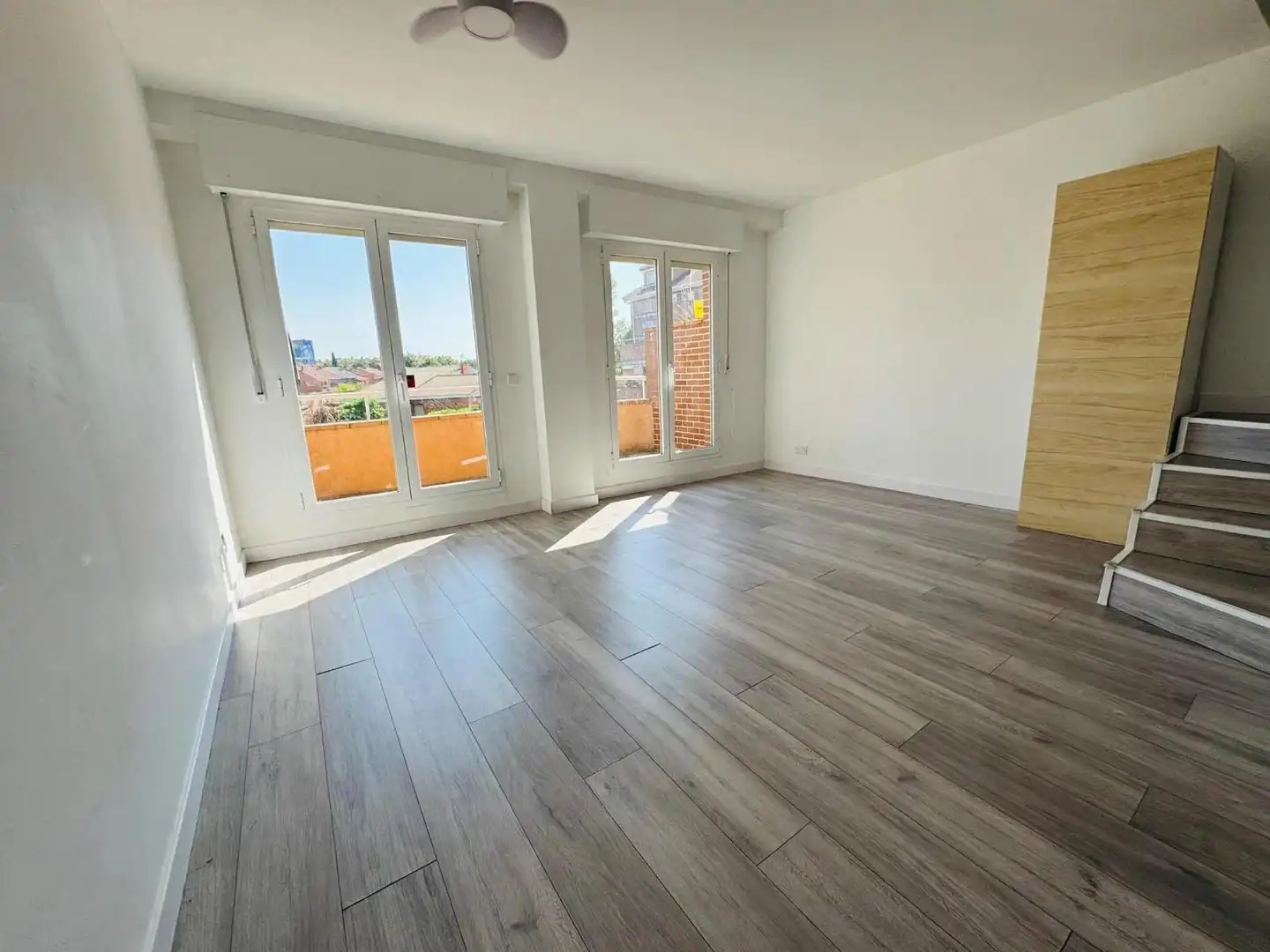 Schlafzimmer von Maisonette zur Miete in Sevilla la Nueva mit Heizung, Ofen und Gemeinschaftspool