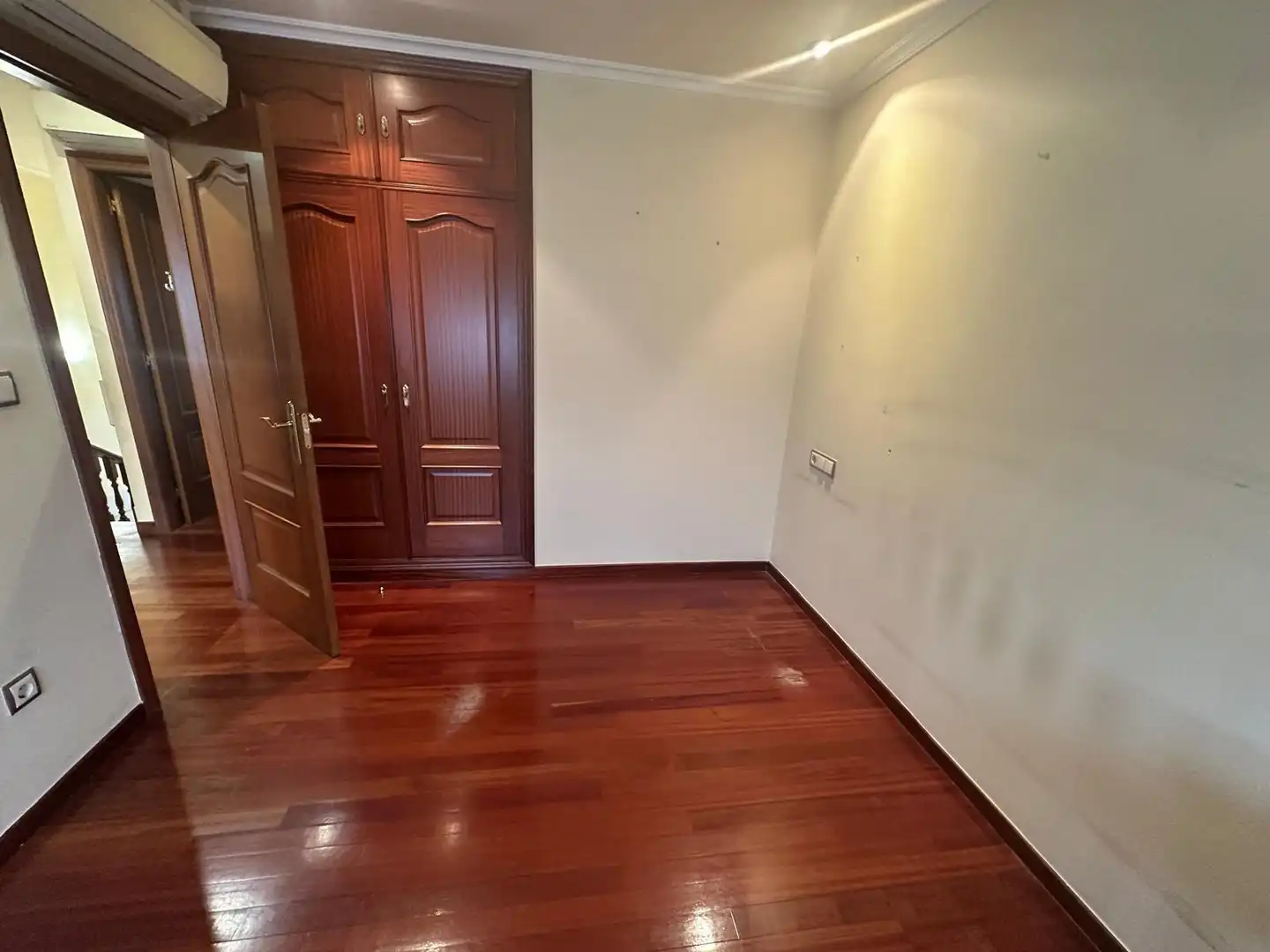 Casa adosada en venda en Ourense Capital  amb Aire condicionat, Jardí privat i Terrassa