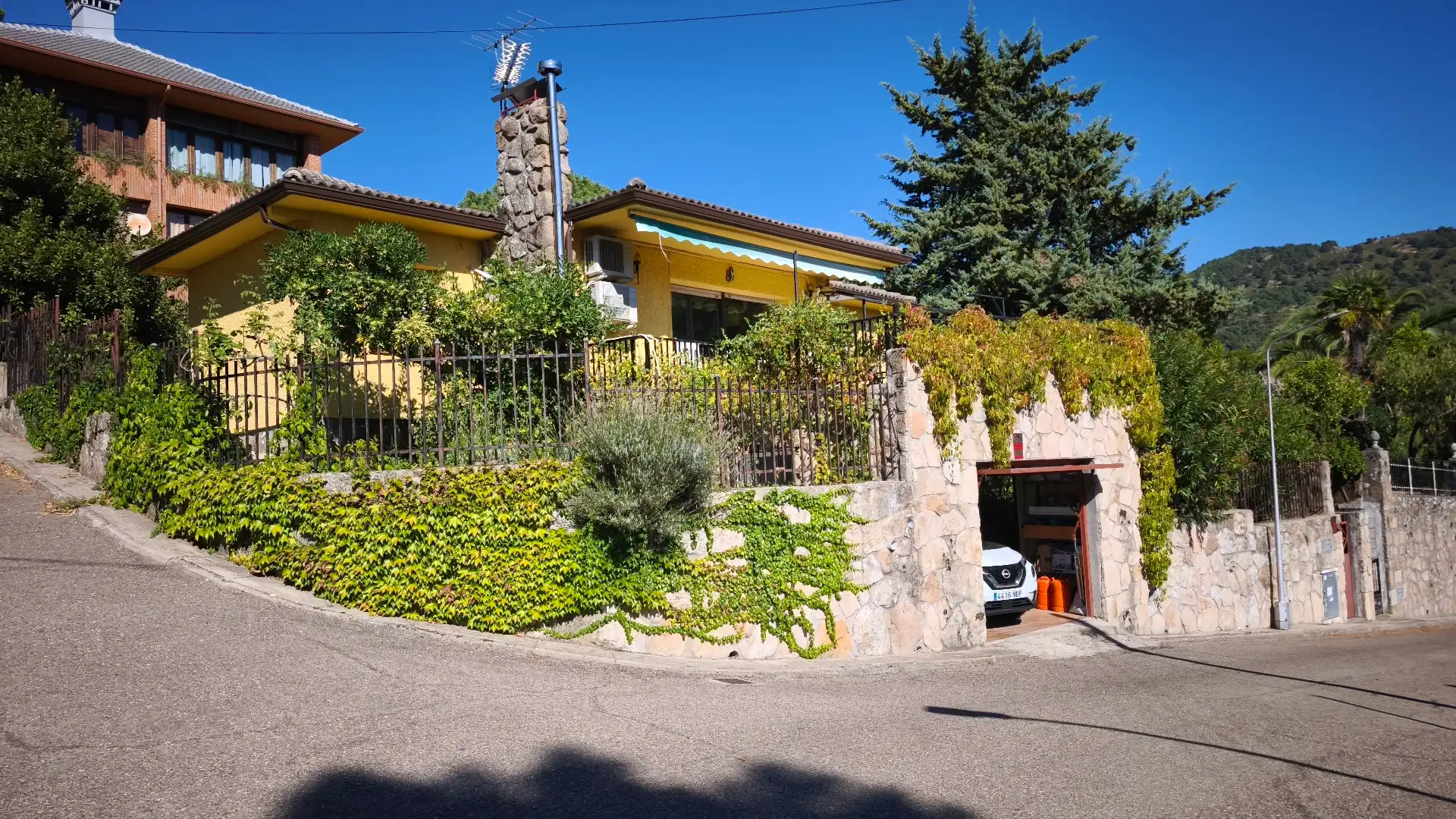 Villa con piscina in vendita a Urbanizacion los Rosales, imagen 4