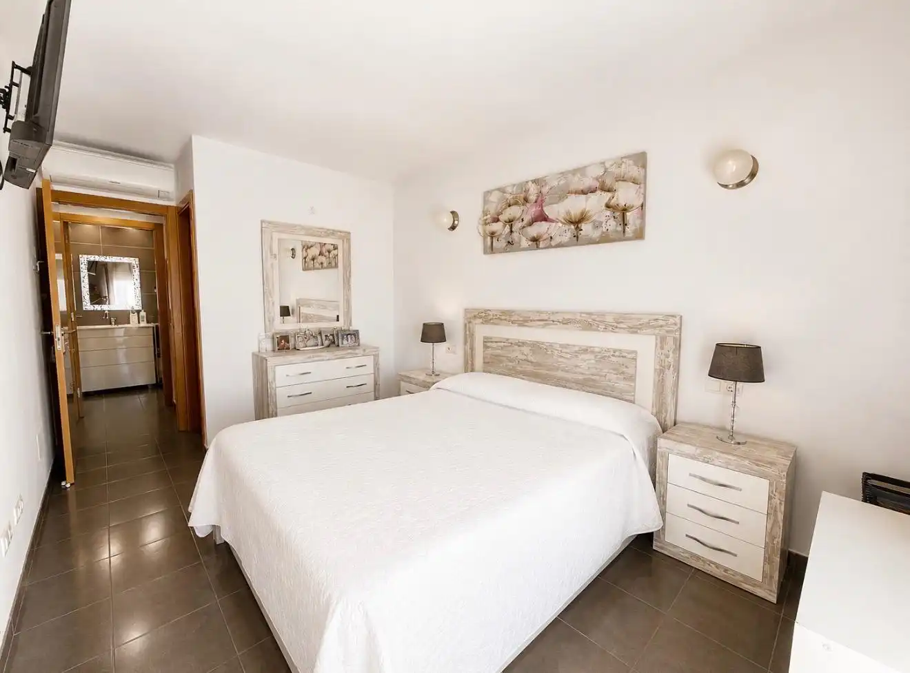 Flat with terrace for sale in VAZQUEZ DE MELLA, POLITIC