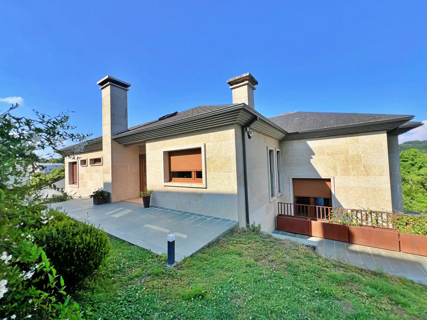 Vista exterior de Casa o chalet en venta en Lugo con Aire acondicionado, Calefacción y Jardín privado