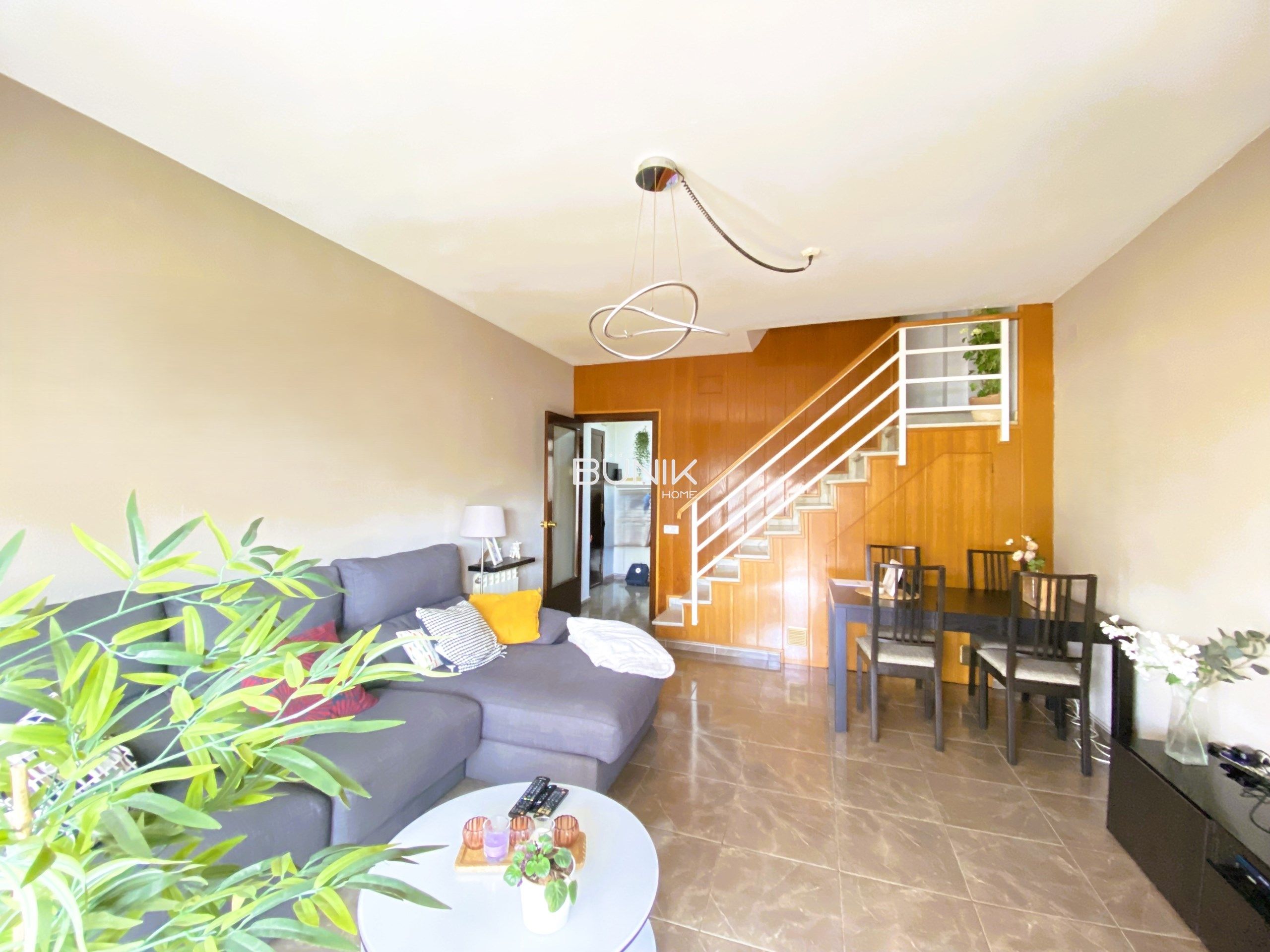 Living room of Flat for sale in L'Hospitalet de Llobregat  with Heating, Terrace and Balcony